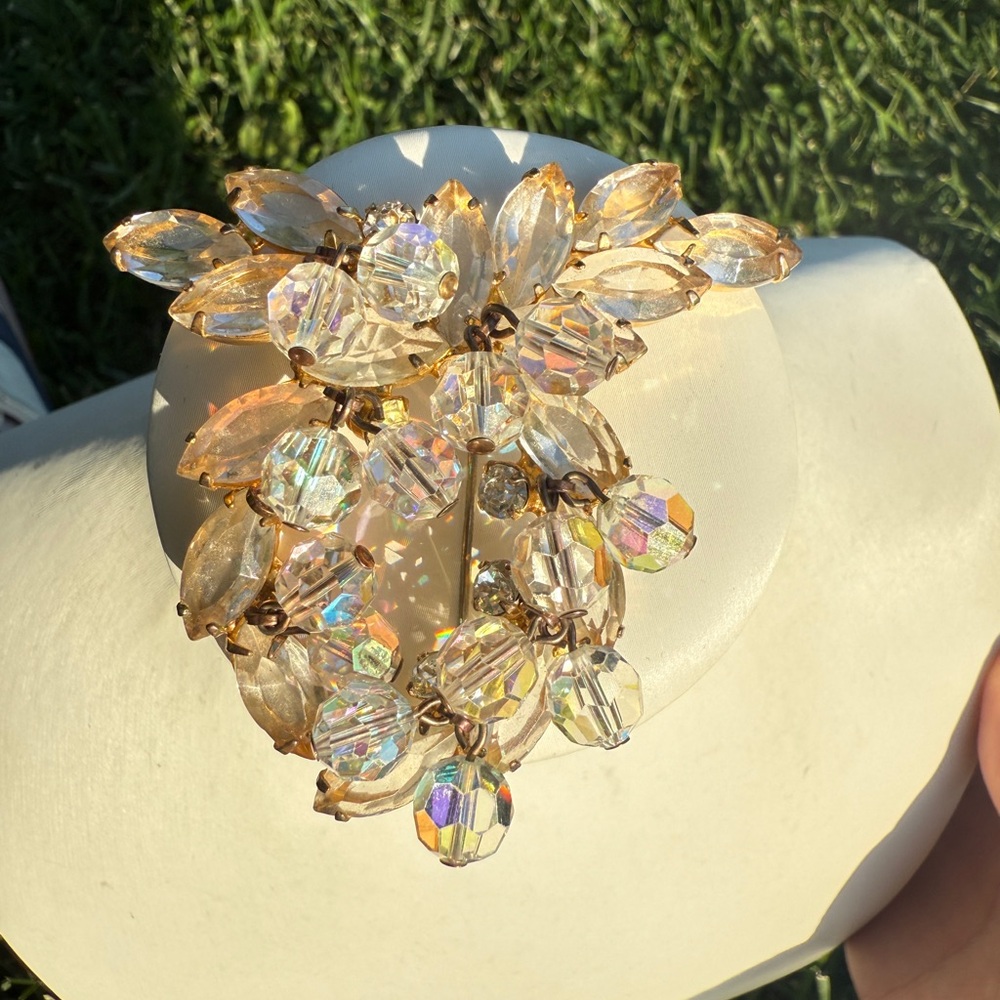 Gold Crystal Cluster Brooch - Elegant Women's Jewelry